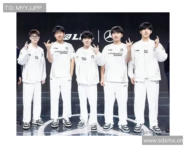 和平精英专题深入分析IG战队的技术优势与战术策略