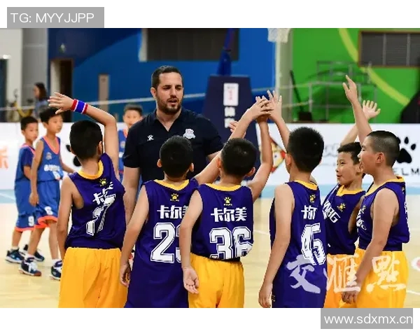 武汉篮球队与南京篮球队赛后复盘团队协作表现分析与启示 武汉篮球队与南京篮球队赛后复盘团队协作表现分析与启示