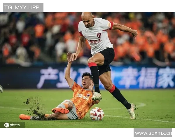 深圳篮球队与成都篮球队赛后分析实力对比与战术探讨 深圳篮球队与成都篮球队赛后分析实力对比与战术探讨